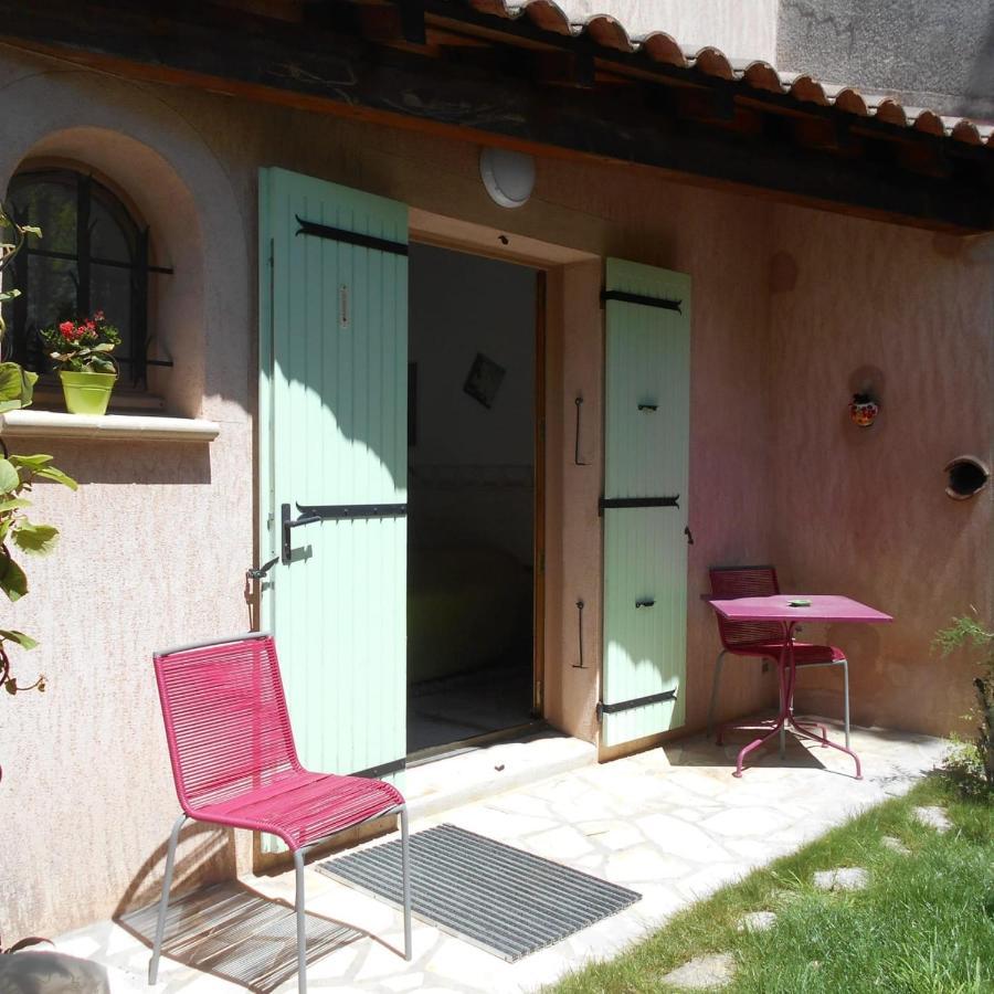 Louminai Bed and Breakfast Donzère Eksteriør billede